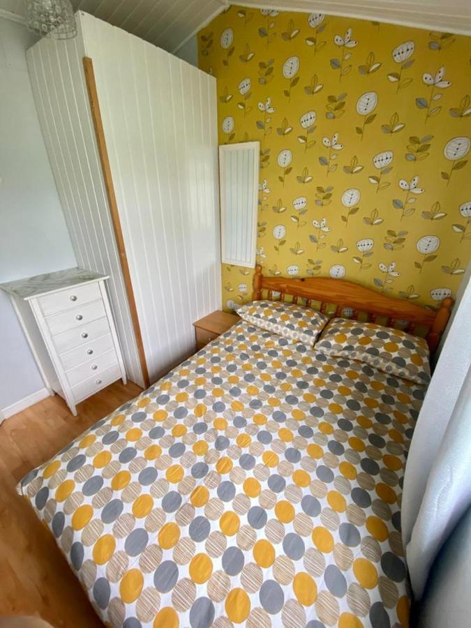 آبيريستويث Chalet 135 - Clarach Bay Holiday Village المظهر الخارجي الصورة